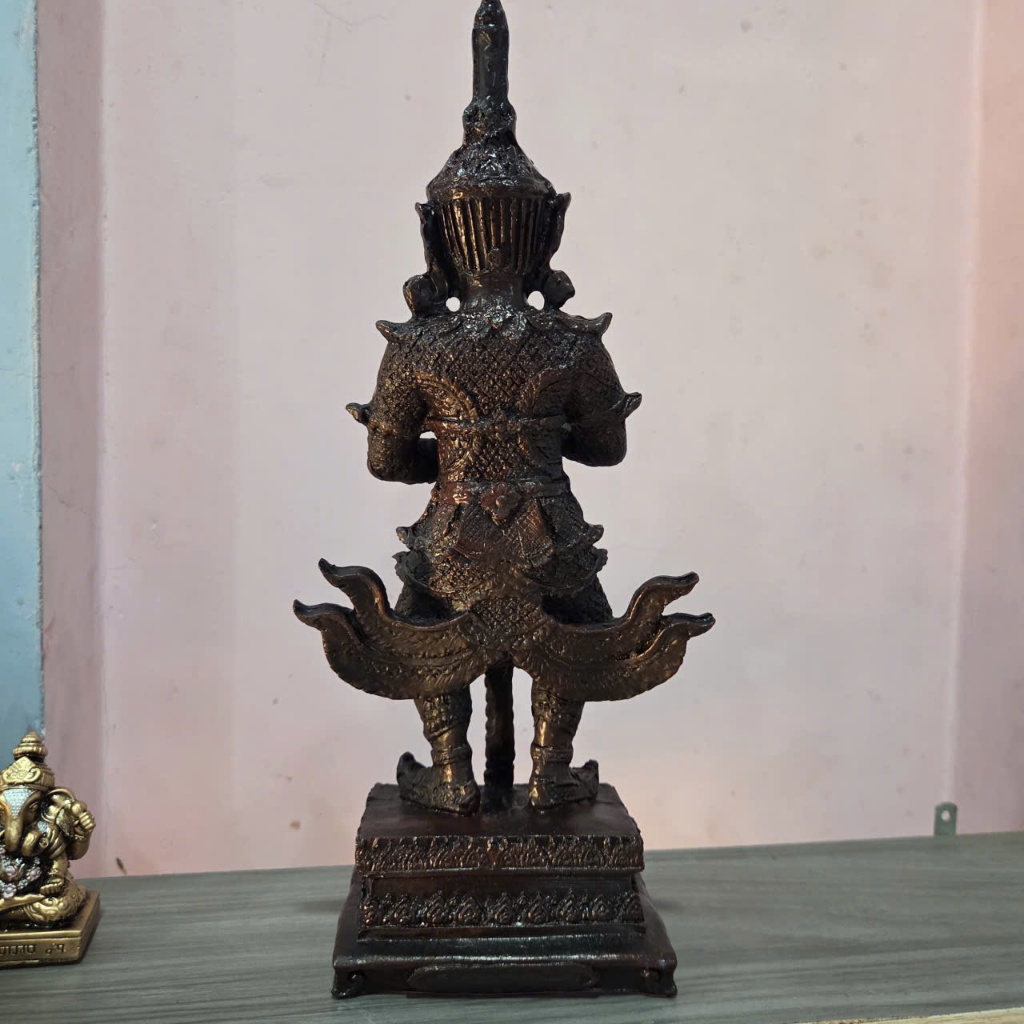 Vật Trang Trí Kệ Sách Mẫu Wessuwan Thailand 30cm Món Quà ý Nghĩa Cho Bạn Bè