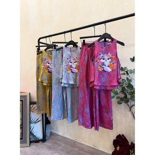 Sét áo lụa sát nách thêu hình Cáo Hoa + quần xuông lụa