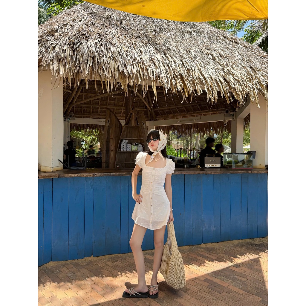 Đầm Nữ BISLAC DRESS Chất Xô Thêu Hoa Chiết Eo Tôn Dáng SECODEE
