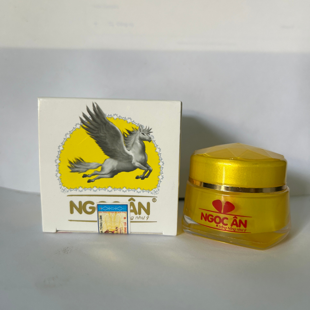 Kem Ngọc Ân Dưỡng Trắng Da Ngừa Mụn Hỗ Trợ Cấp Ẩm Cho Da Collagen 10g (Trắng Vàng)