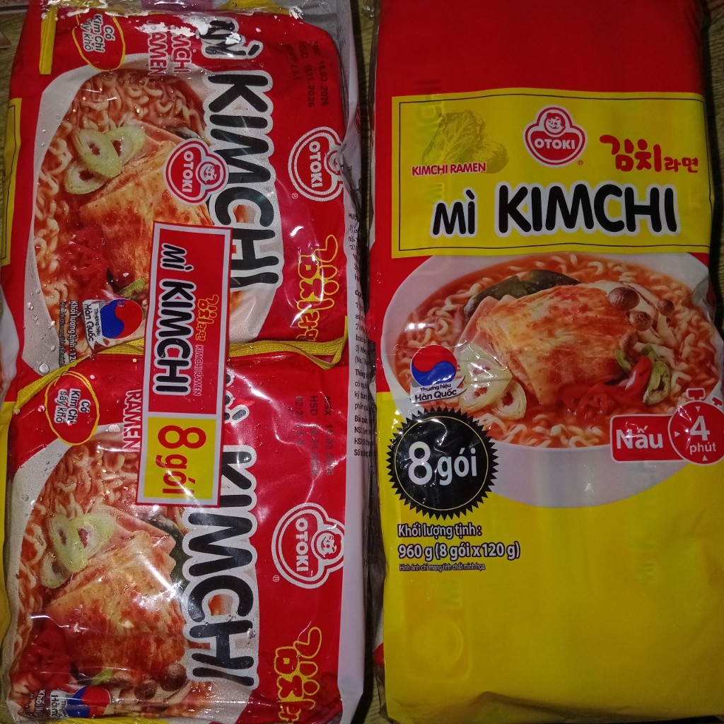 Lốc 8 gói Mì Kim Chi Ottogi siêu to 120gr - Cay ngon - Chuẩn vị Hàn Quốc