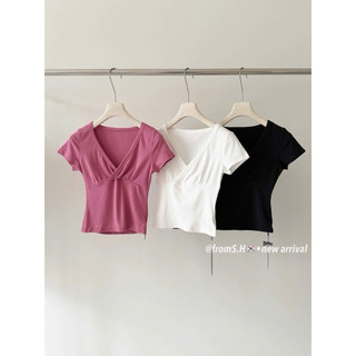 Áo Thun Zip Cổ Chéo Kiều Trang [Sẵn Ship]