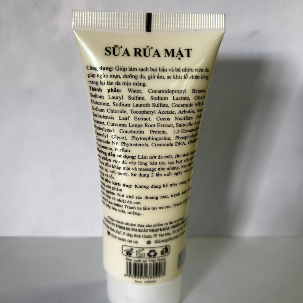 Sữa Rửa Mặt Làm Sạch Sâu Sữa Dừa 100ml Hỗ Trợ Kiềm Dầu Thu Nhỏ Lỗ Chân Lông (Trắng)