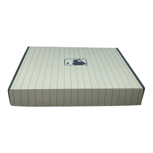 Hộp Giấy MLB- Hộp Quà đựng bộ đồ sang trọng, lịch sự-Ảnh thật.