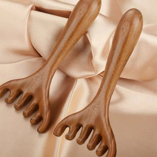 Lược Massage Giả Gỗ Đàn Hương Thư Giãn Toàn Thân