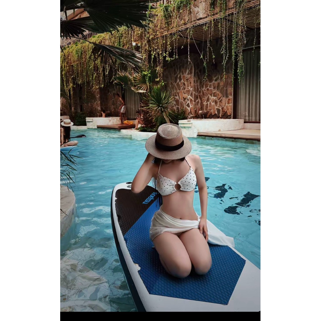 Tina bikini set 2 món tam giác chấm bi cực xinh,chất vải thun tăm co dãn 4 chiều .Mã 0334