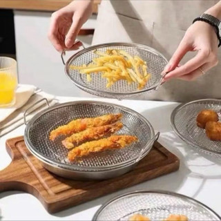 Set Khay Kèm Vỉ Lọc Dầu 22cm Chất Liệu InoxTiện Lợi Cho Nhà Bếp Lọc Dầu Hiệu Quả Giữ Gìn Không Gian Bếp Sạch Sẽ