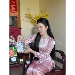 Hân Nguyễn Áo Bà Ba - B.A174 - Áo Bà Ba Gấm Đồng Tiền Lá Trúc Cổ Tròn Nút Bọc Nụ Dây Kéo (QUẦN NGỌC TRAI)