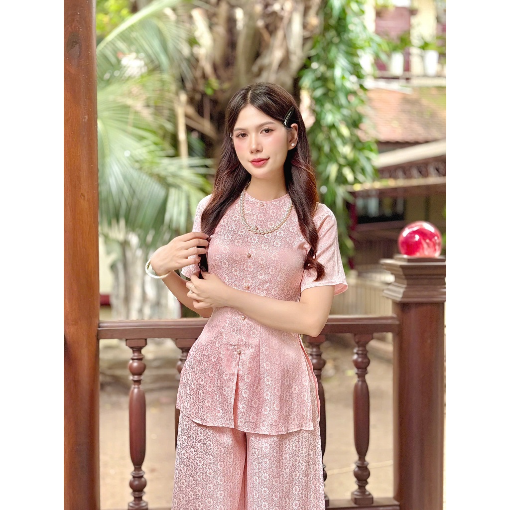 B.a193- (FROM DÁNG DÀI) ÁO BÀ BA GẤM HOA NHÀI ÁNH NGỌC DỆT XINH TAY NGẮN NÚT NGỌC TRAI DÂY KÉO