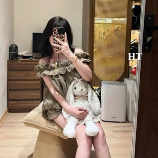 Set Bộ Đồ Nữ Gió Phồng 2 Lớp Áo Trễ Vai Chạy Bèo Gấu Phồng Mix Quần Váy Bí Dáng Ngắn