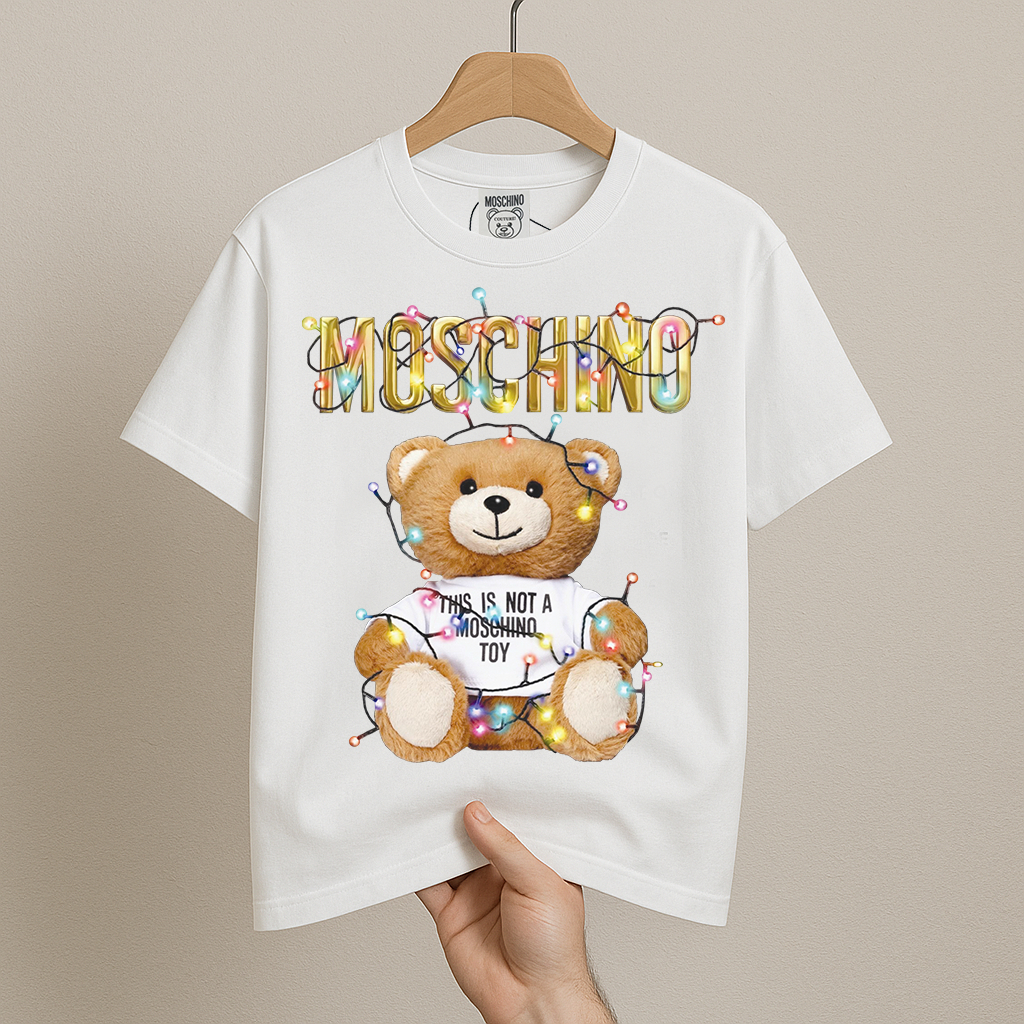 Áo thun nữ fom rộng oversize Moschino Giáng Sinh