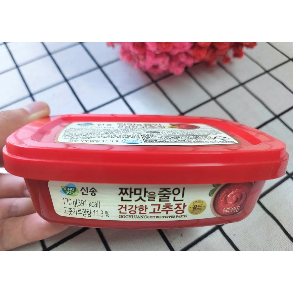 Tương Ớt Hàn Quốc Gochujang Ít mặn Singsong Hộp 170g