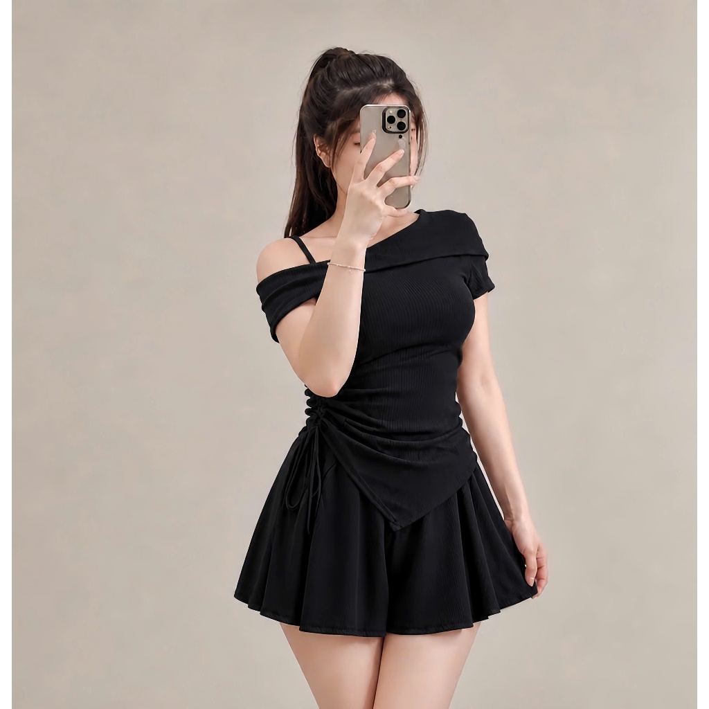 Bộ Đồ Quần Đùi Xòe Áo Thun Nữ Kèm Áo Trễ Vai Chất Gân Tăm Co Giãn Lên Phom Dễ Thương SET823