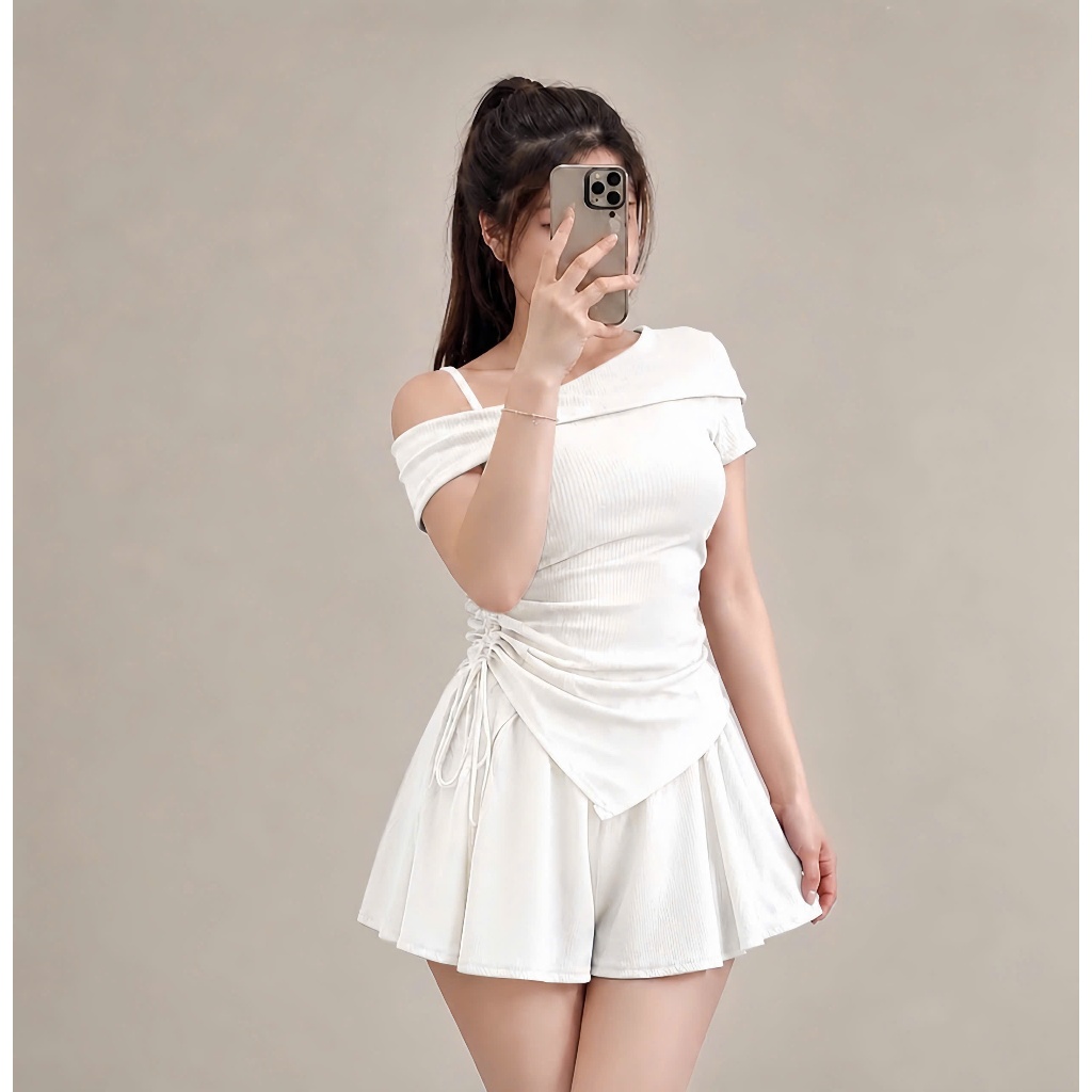 Bộ Đồ Quần Đùi Xòe Áo Thun Nữ Kèm Áo Trễ Vai Chất Gân Tăm Co Giãn Lên Phom Dễ Thương SET823