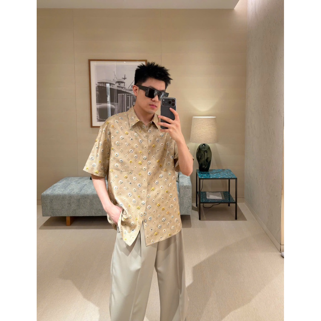 ⚡️[Hight Quality] Áo Sơ Mi Nam Nữ \/ Beige  Ready To - Điểm Nhấn Mono Vàng Nâu Phối Hoa Sang Trọng Loại 1