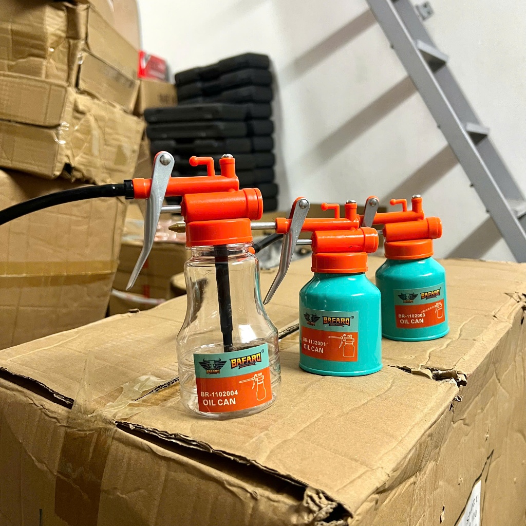 BÌNH CHÂM NHỚT 250ml Bafaro Sắt Vòi Đen (Có Chỉnh) | Bình Vịt Dầu Loại Sắt & Nhựa Trong