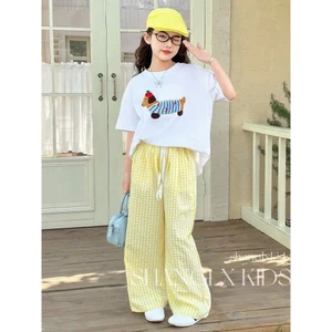 Set áo thun form rộng bé gái phối quần caro ống suông phong cách năng động trẻ trung mẹ bé diện đi chơi dạo phố