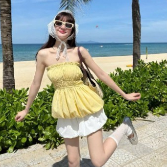 Áo Yếm Cup Ngực Đi Biển - Áo Bí Cúp Ngực Dáng Xoè Chất Gió Sần Đi Biển Đi Chơi Joolate