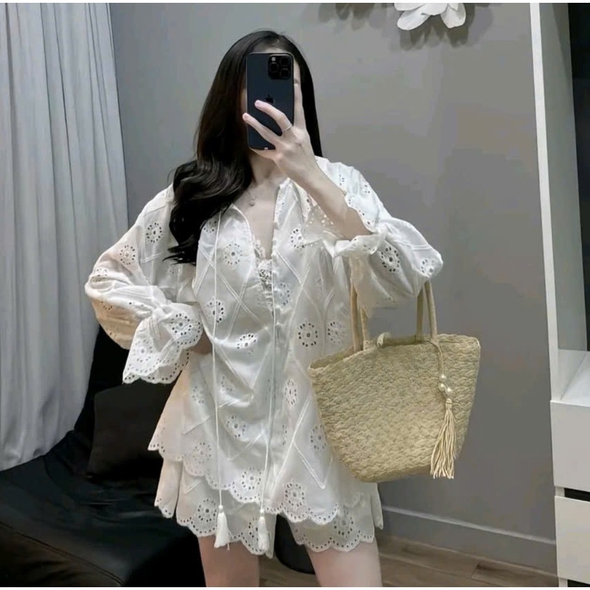 Set Bộ Đũi Thêu Đục Lỗ Áo Dài Tay Thắt Nơ Kèm Quần Short Giả Váy Đi Biển Xinh - CHAMIE STUDIO