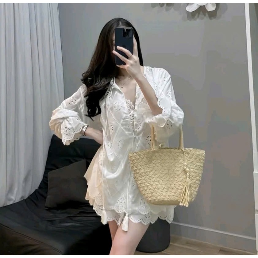 Set Bộ Đũi Thêu Đục Lỗ Áo Dài Tay Thắt Nơ Kèm Quần Short Giả Váy Đi Biển Xinh - CHAMIE STUDIO
