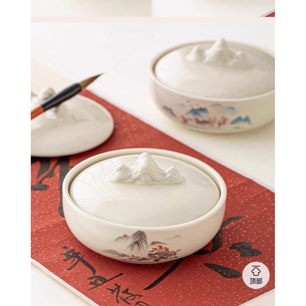 Nghiên mực gốm sứ cao cấp phong cách sơn thủy cổ điển – vừa giữ mực, giữ nước, vừa có gác bút bảo vệ đầu lông bút