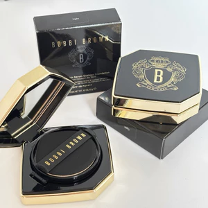 Phấn Nước Bobbi Brown Skin Cushion Foundation Weightless, Intensive 12g |