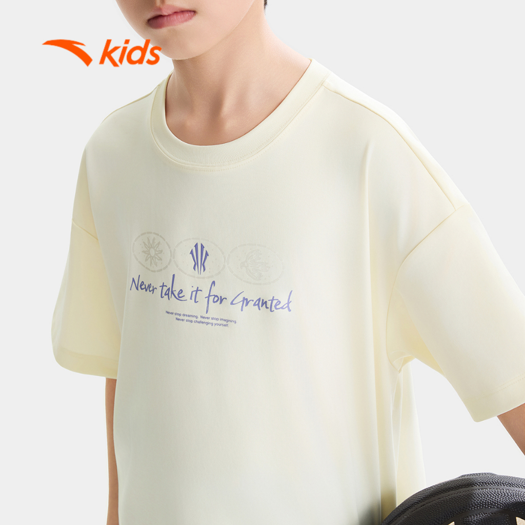 Anta Kids Áo Thun Thể Thao Bé Trai Bóng Rổ Đi Học Đi Chơi Thoáng Mát Nhanh Khô 3526B1118