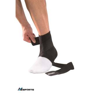 BĂNG MẮC CÁ HỖ TRỢ CÓ DÂY ĐAI HIỆU Mueller Ankle Support With Straps - ML.965 (1 chiếc/ hộp)