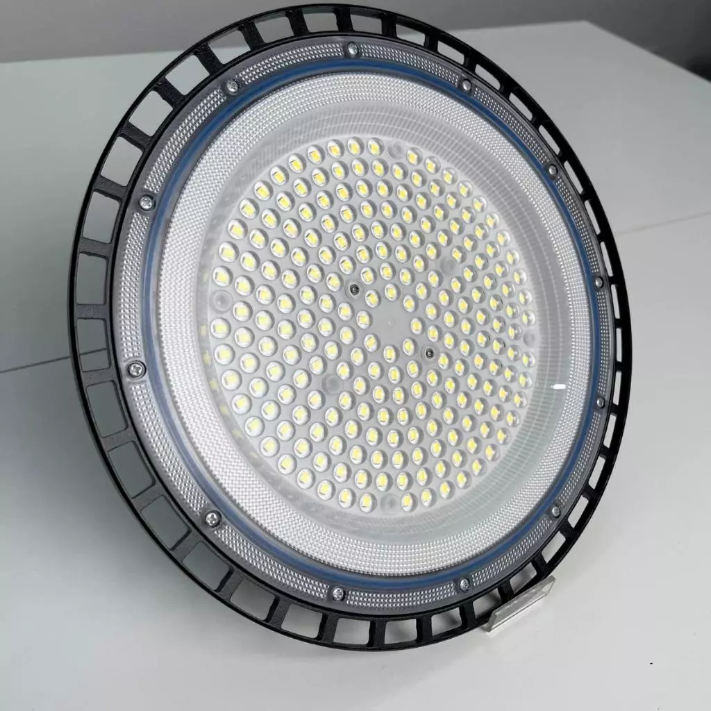 Đèn nhà xưởng UFO công suất 100W 150W 200W 300W vỏ nhôm nguyên khối tản nhiệt tốt - BH 2 năm