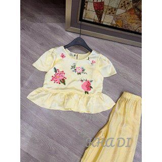 Sét áo lụa cổ tròn cộc tay thêu hoa bèo gấu + quần xuông lụa
