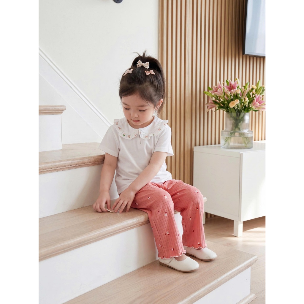 Set bộ cộc tay bé gái Miniumbaby cổ sen hoa viền bèo mix quần dáng suông, chất cotton mềm mát SB2560
