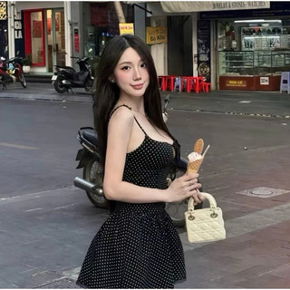 Váy chấm bi 2 dây màu đen dáng xòe khoét ngực có lót mút có dây buộc, đầm ngắn tiểu thư tôn dáng trẻ trung mặc đi chơi
