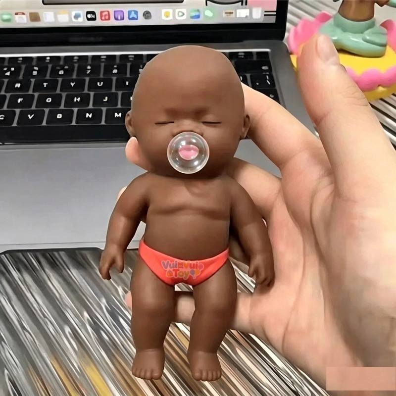 Búp Bê Xấu Xí Mũ Vàng Áo Đỏ - Giảm Stress Siêu Thư Giãn