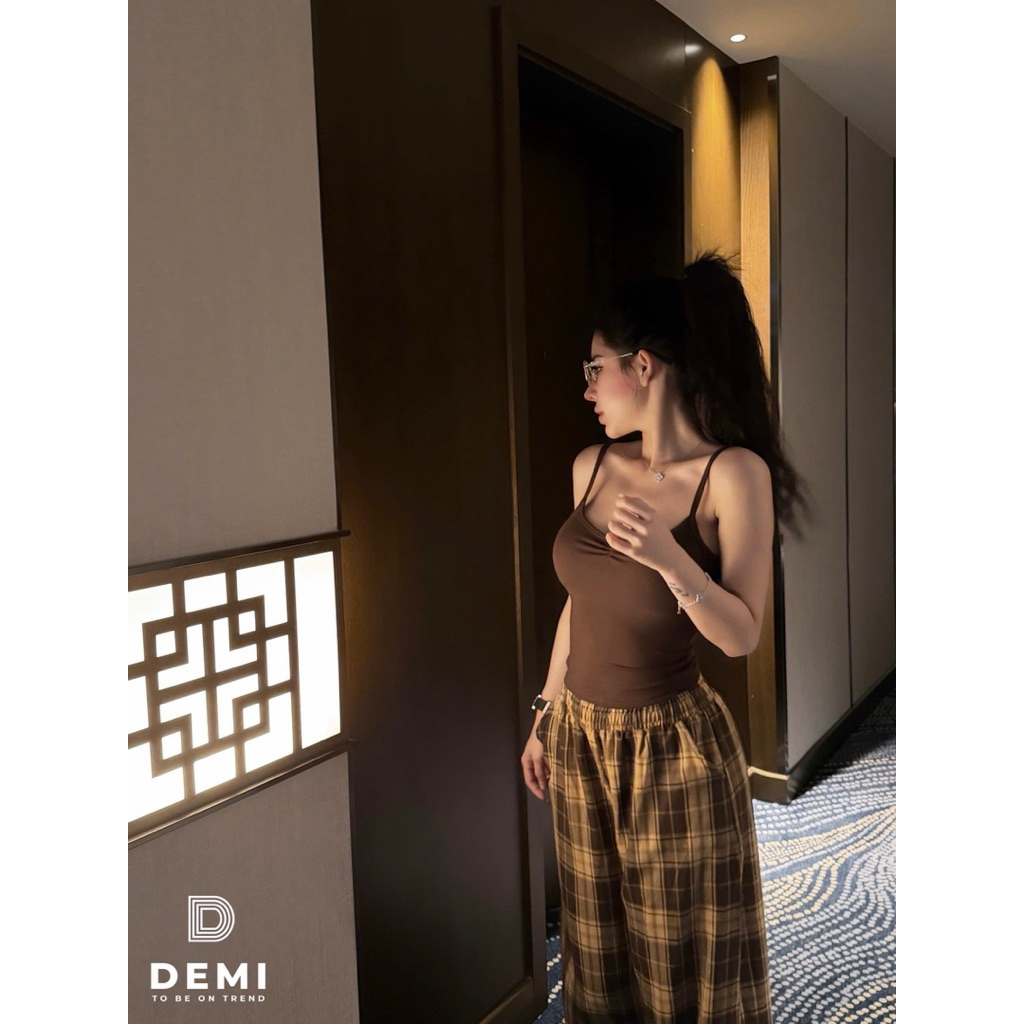 Set áo 2 dây zúm ngực mix quần kẻ hack dáng với tone màu nổi bật siu đỉnh 🔥