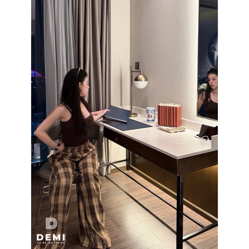 Set áo 2 dây zúm ngực mix quần kẻ hack dáng với tone màu nổi bật siu đỉnh 🔥