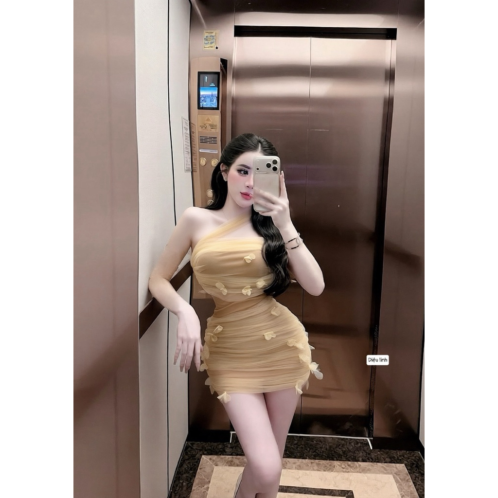 Đầm lưới hoa cắt đính mới về🥰