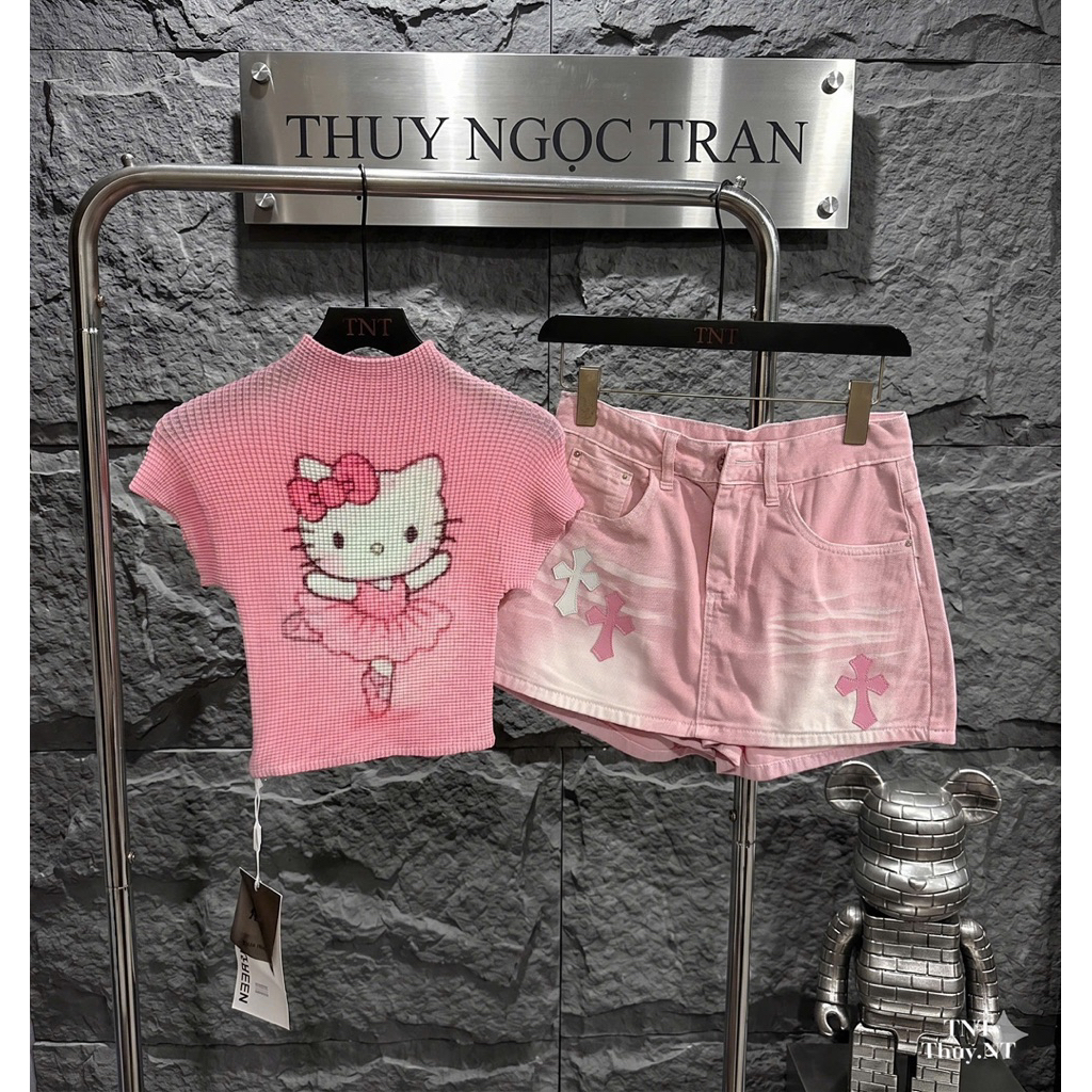 set kitty xinh