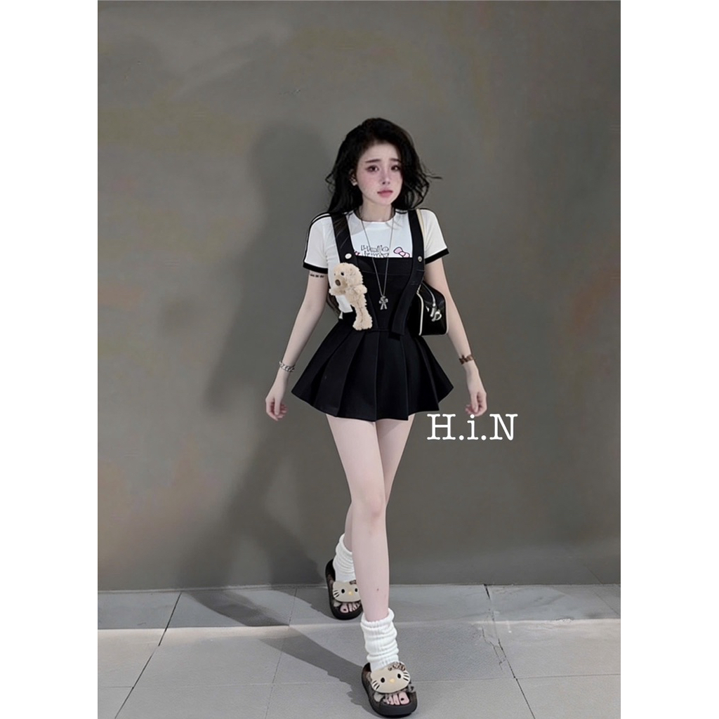 Set yếm kem áo thun kity,sm