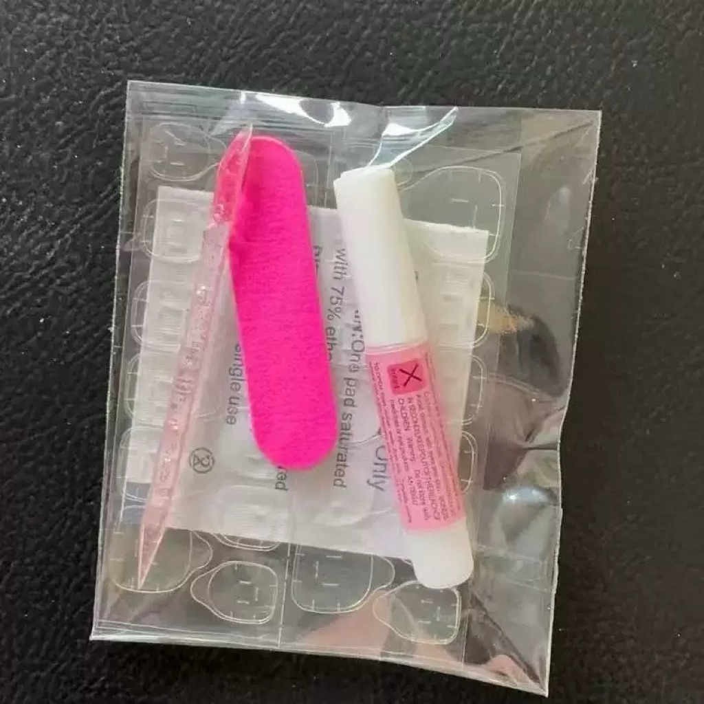 Bộ quà tặng Nailbox: Keo, dũa mini ....