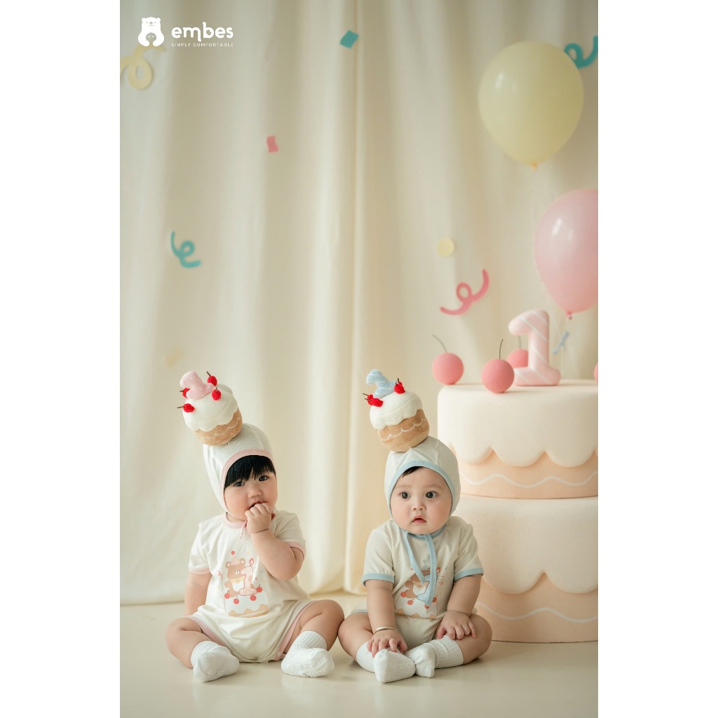 𝐁𝑨𝐁𝐘 𝐅𝐈𝐑𝐒𝐓 𝐁-𝐃𝐀𝐘 | Body Cộc Tay In Hình "embes 1st B-Day" Kèm Mũ Gắn Bánh Sinh Nhật Cho Bé 1 Tuổi