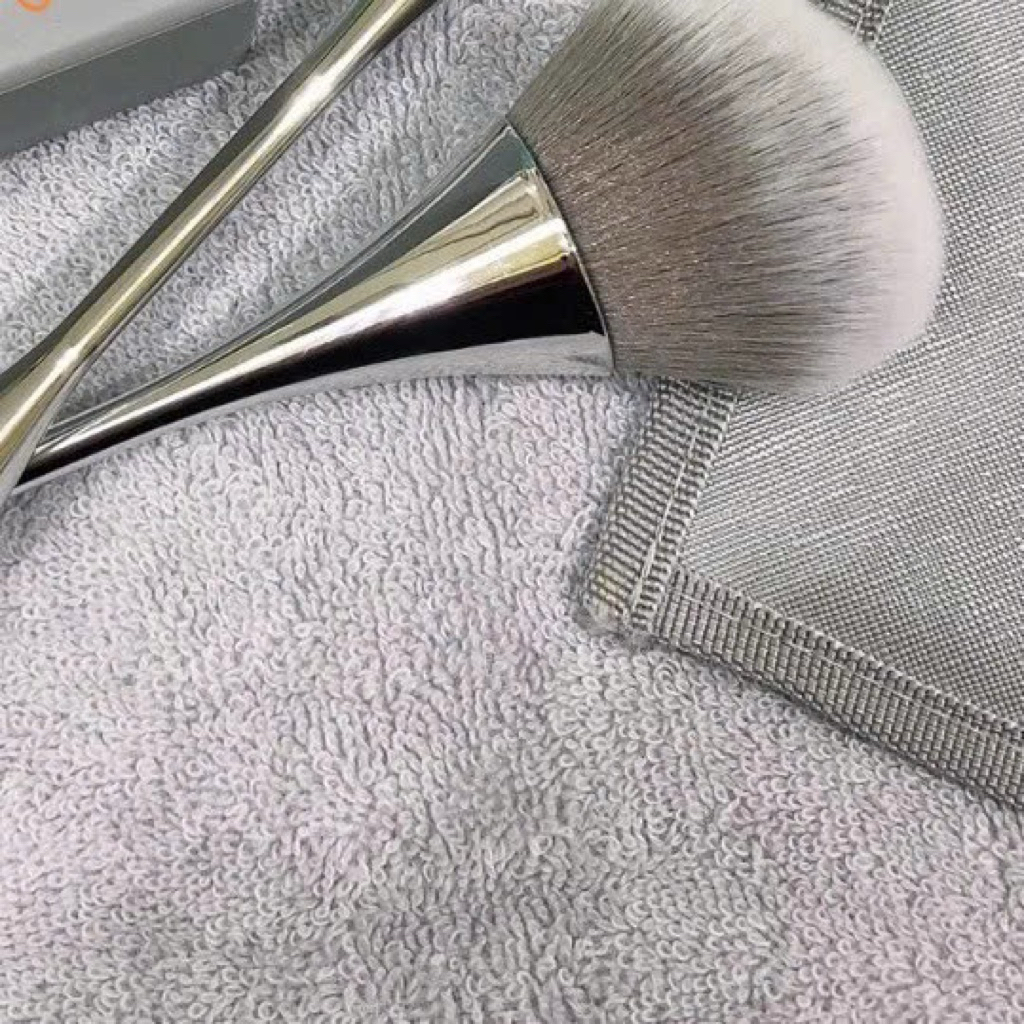 chổi phủi bụi nail cán bạc- đồ chuyên dụng nail