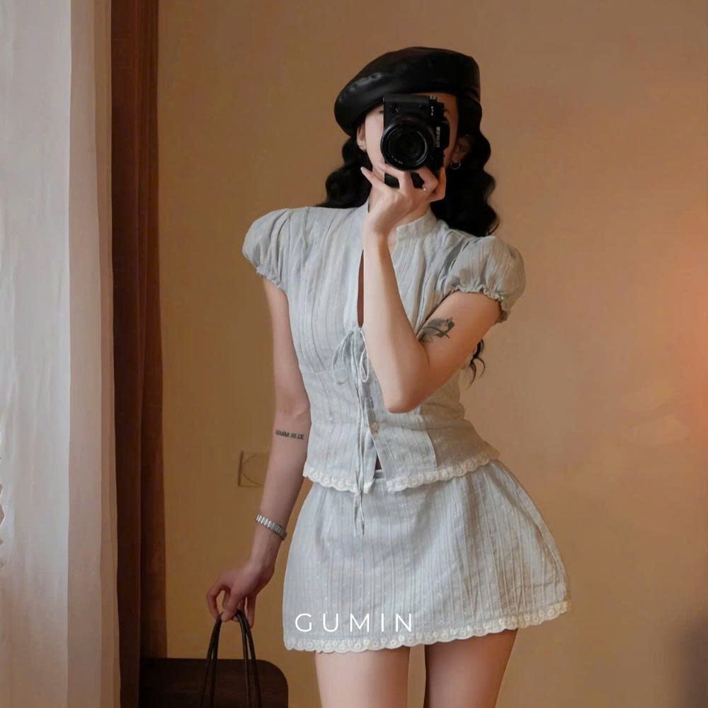 Set áo váy cổ tàu GUMIN thiết kế áo dập ly ngực kèm chân váy ngắn xoè nhẹ phối viền ren tiểu thư sang chảnh