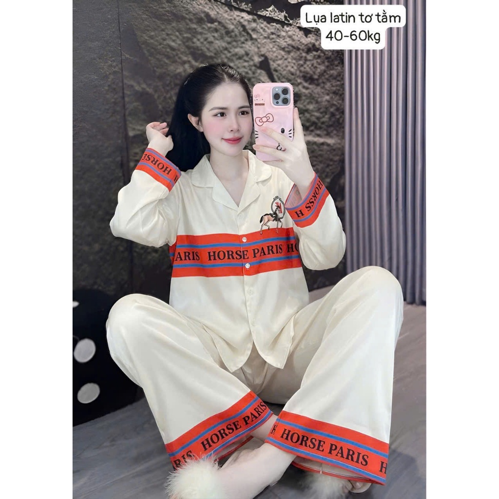 [FREESIZE] ĐỒ BỘ MẶC NHÀ TAY DÀI-PIJAMA LỤA LATIN CỔ V IN HỌA TIẾT