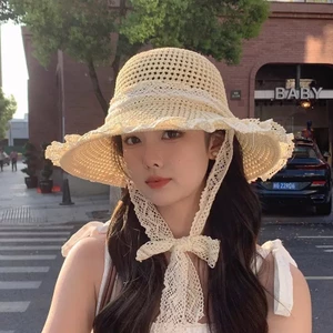 Mũ cói xinh đi biển phong cách xinh xắn