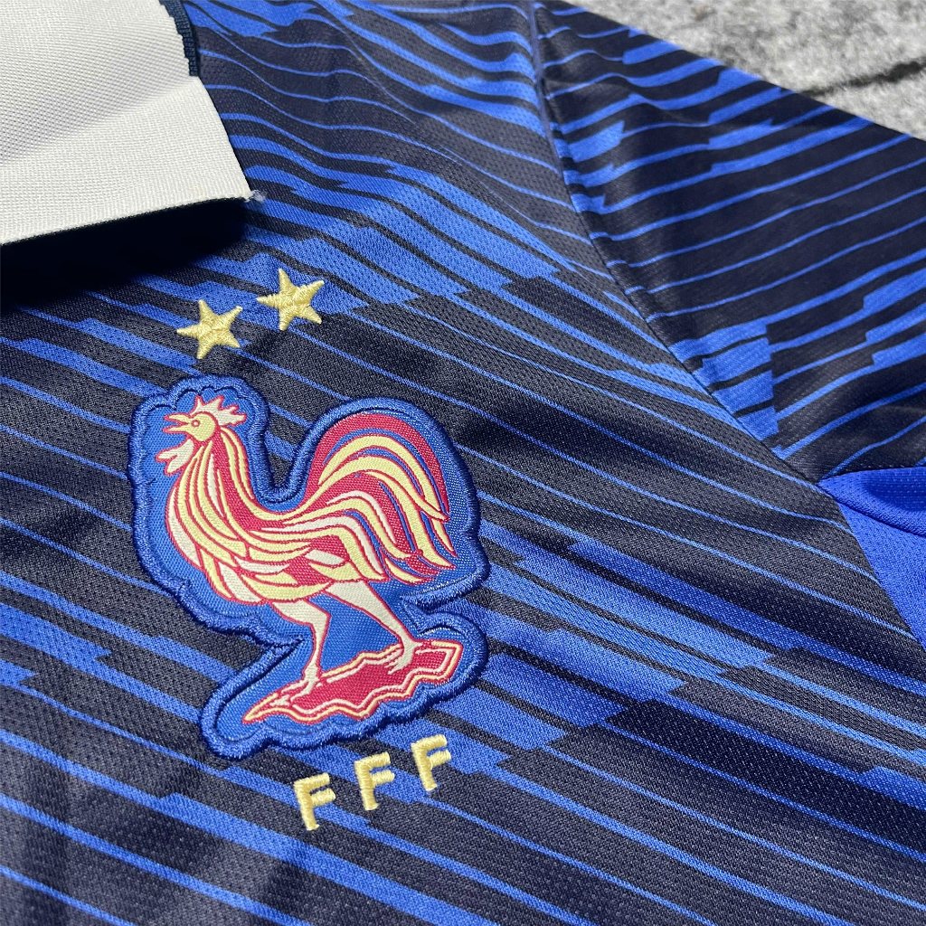 Bộ Quần Áo Bóng Đá Trẻ Em Đội Tuyển Pháp WC 2026 - Vải Polyester Gai Thái - Chuẩn Mẫu Thi Đấu