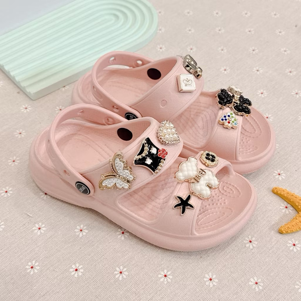 Dép Sandal Bé Gái EVA- Dép Quai Hậu Đế Đúc Liền Nhẹ Êm tặng kèm bộ Charm xinh