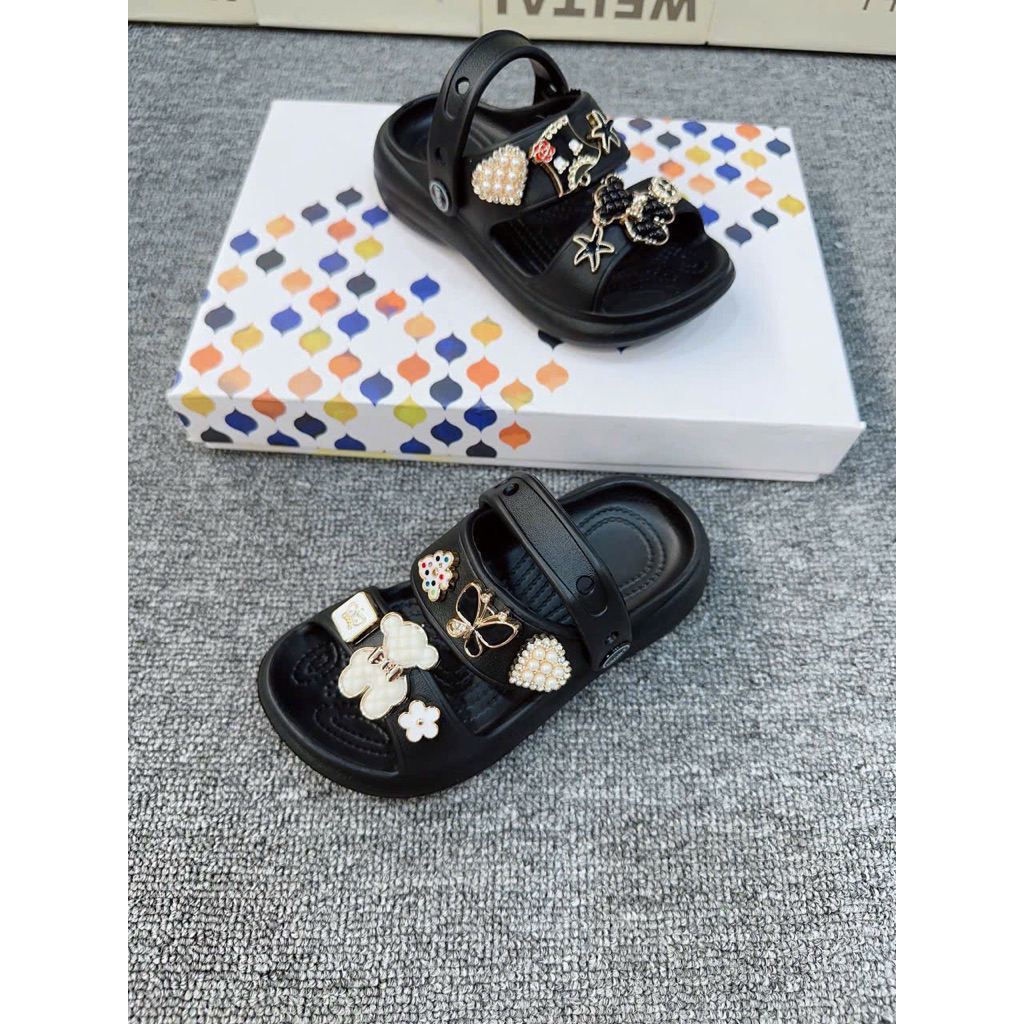 Dép Sandal Bé Gái EVA- Dép Quai Hậu Đế Đúc Liền Nhẹ Êm tặng kèm bộ Charm xinh