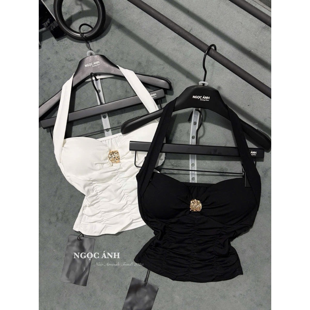Áo cổ yếm siu xinh về sẵn  hàng 2 màu Free size m