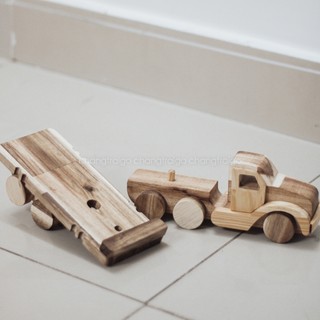 Xe Đầu Kéo Gỗ Cao Cấp – Đồ Chơi Công Trình Giáo Dục Sớm An Toàn Cho Bé Chàng Trai Gỗ