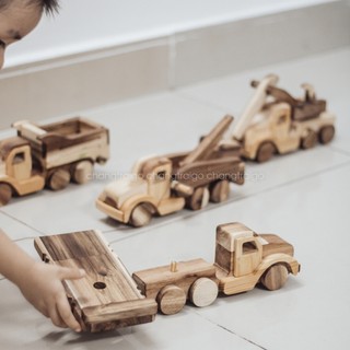 Xe Đầu Kéo Gỗ Cao Cấp – Đồ Chơi Công Trình Giáo Dục Sớm An Toàn Cho Bé Chàng Trai Gỗ